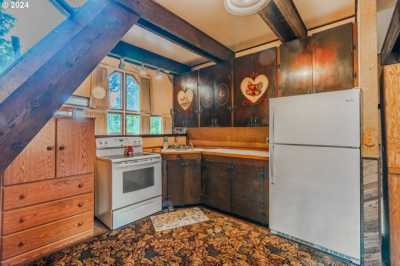 Home For Sale in Eagle Creek, Oregon