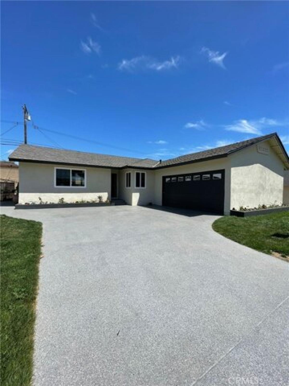 Picture of Home For Sale in Carson, California, United States