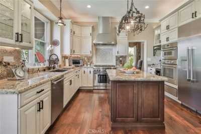 Home For Sale in Calabasas, California