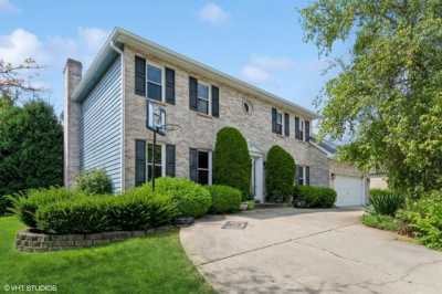 Home For Rent in Naperville, Illinois