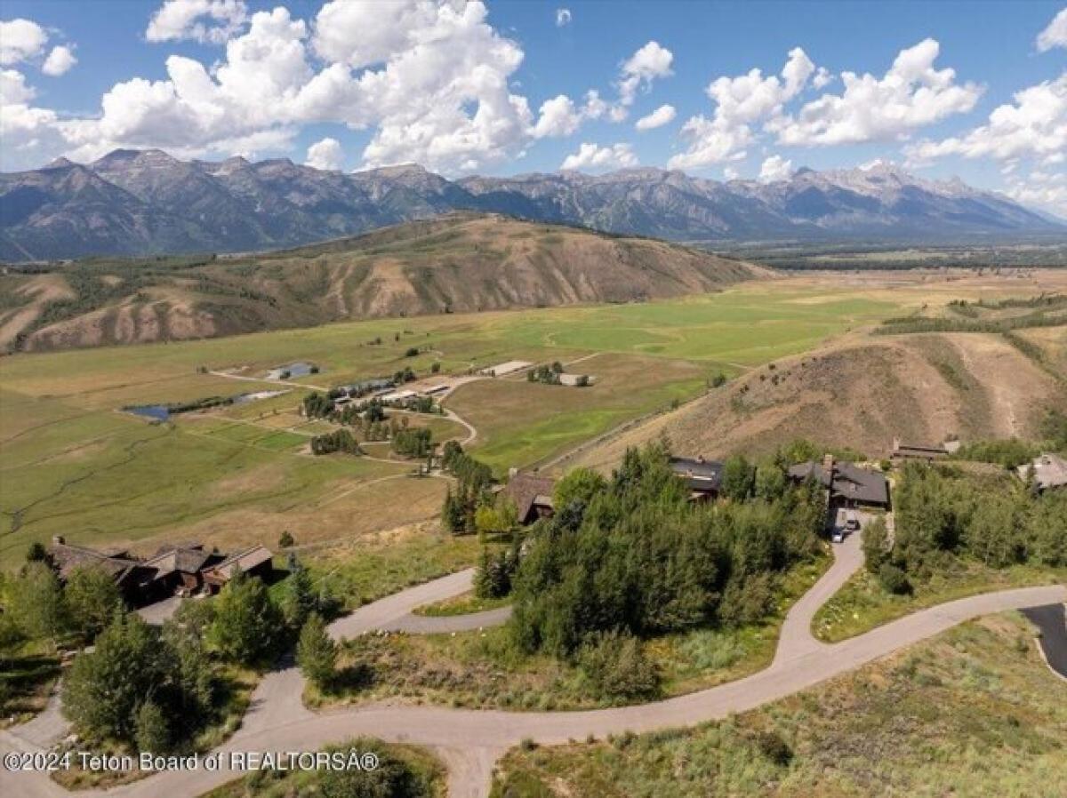 Picture of Home For Sale in Jackson, Wyoming, United States