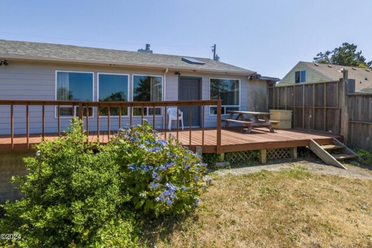 Picture of Home For Sale in Newport, Oregon, United States