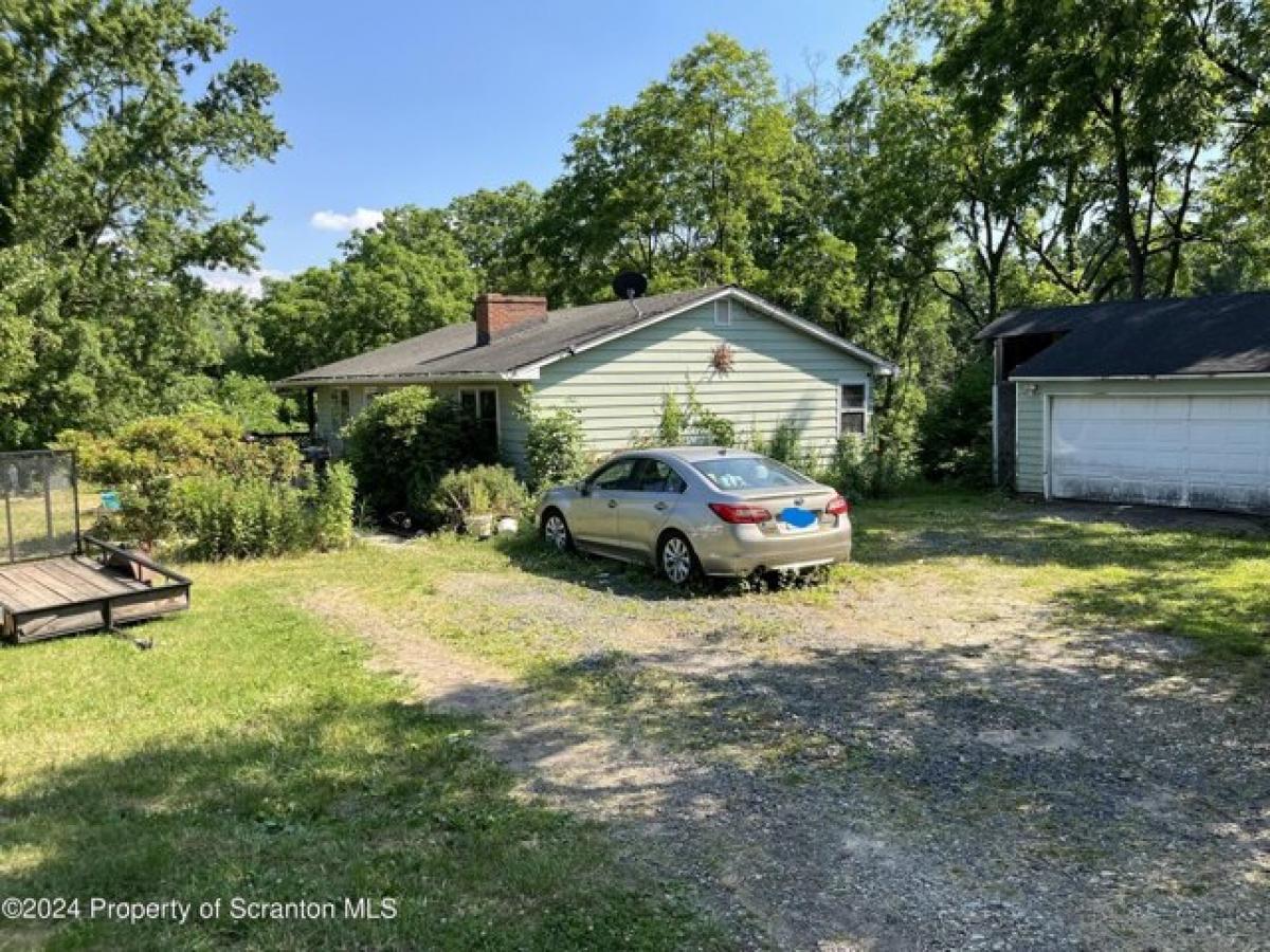 Picture of Home For Sale in Clarks Summit, Pennsylvania, United States