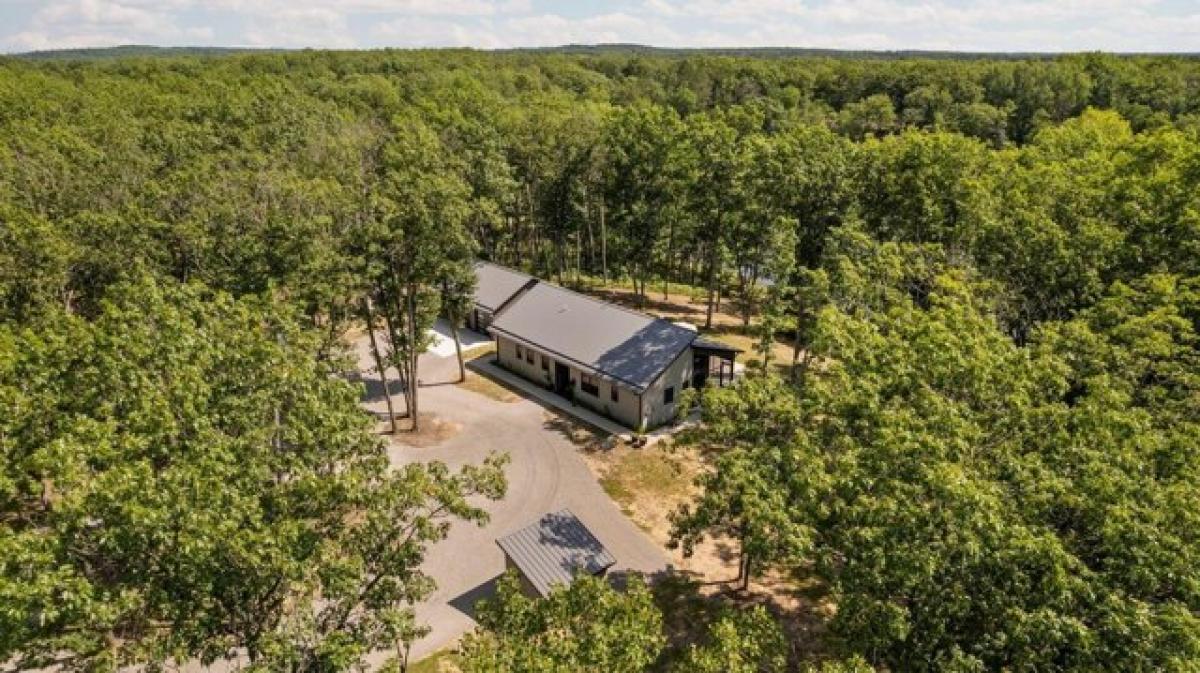 Picture of Home For Sale in Lewiston, Michigan, United States