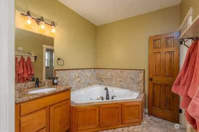 Home For Sale in Moses Lake, Washington