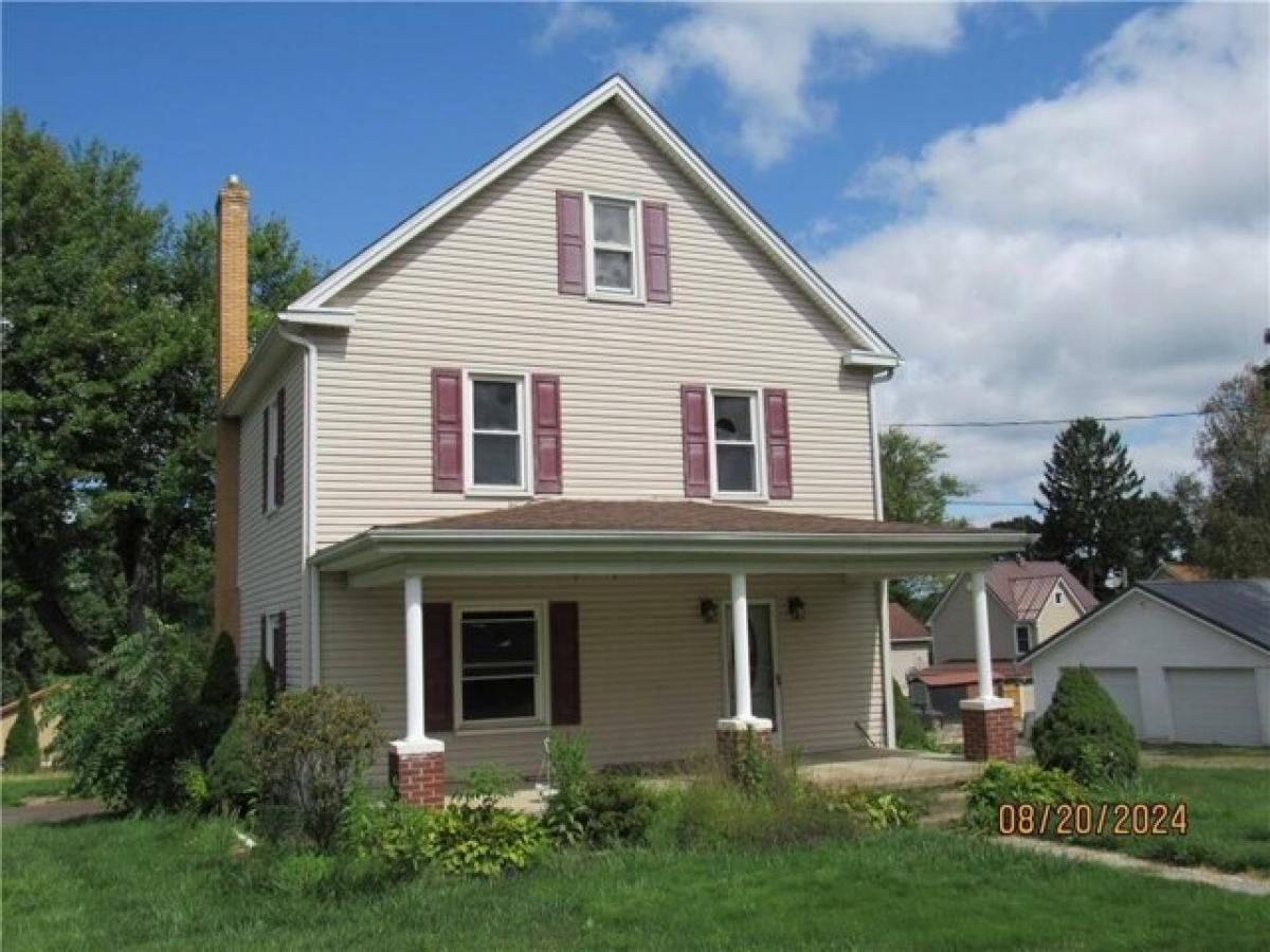 Picture of Home For Sale in West Middlesex, Pennsylvania, United States