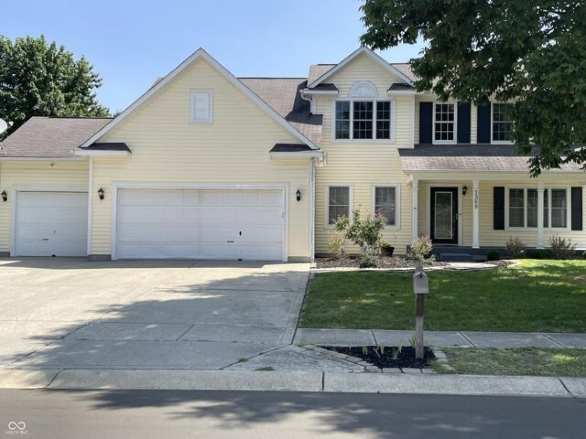 Picture of Home For Sale in Avon, Indiana, United States