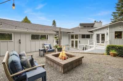 Home For Sale in Bainbridge Island, Washington