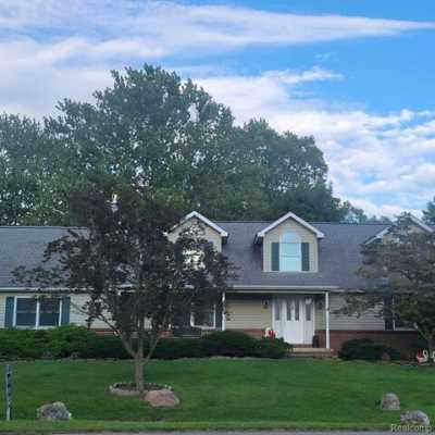 Home For Sale in Grosse Ile, Michigan