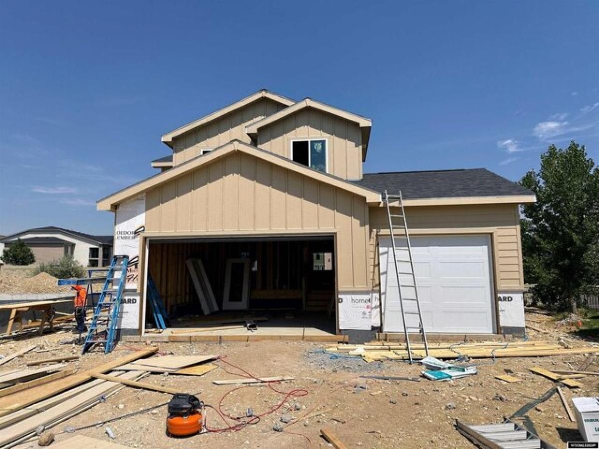 Picture of Home For Sale in Casper, Wyoming, United States