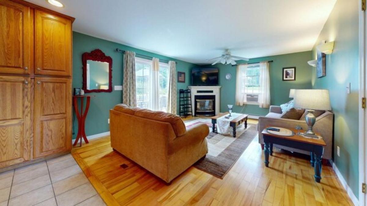 Picture of Home For Sale in Biddeford, Maine, United States