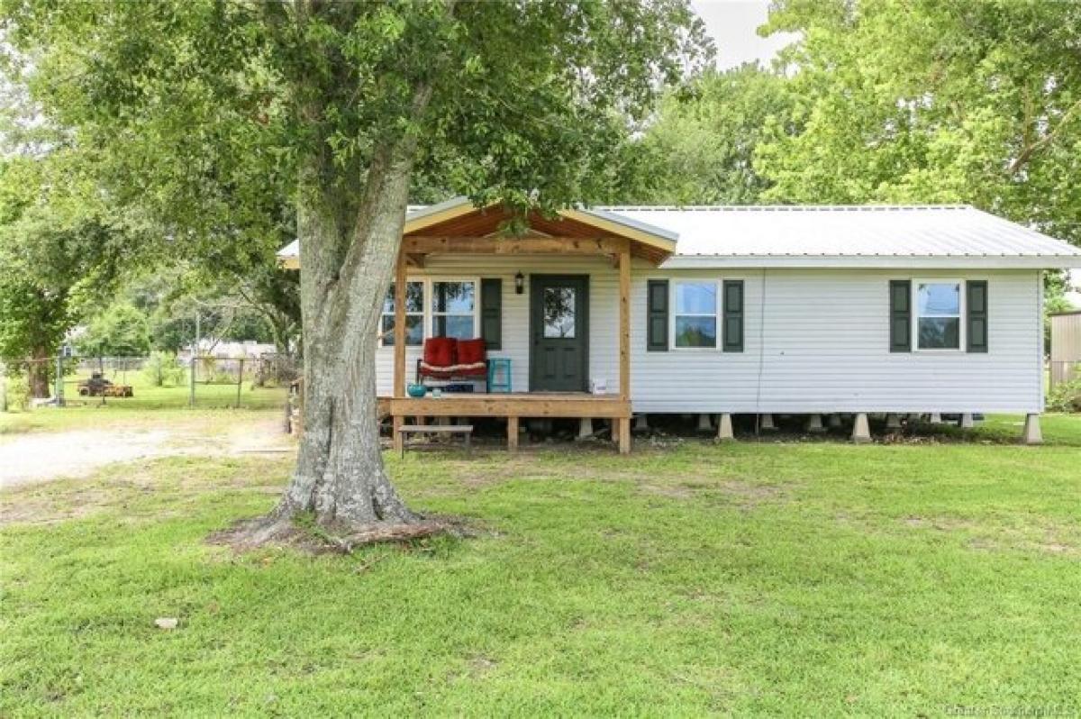 Picture of Home For Sale in Welsh, Louisiana, United States