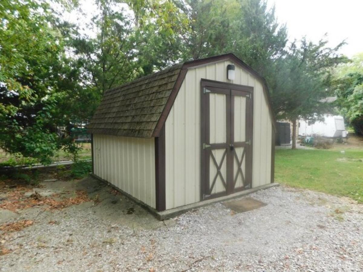 Picture of Home For Sale in Carlyle, Illinois, United States