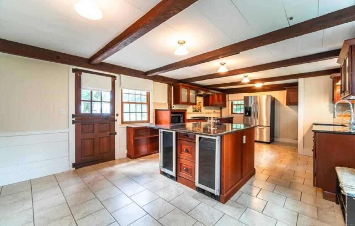 Picture of Home For Sale in Granby, Connecticut, United States