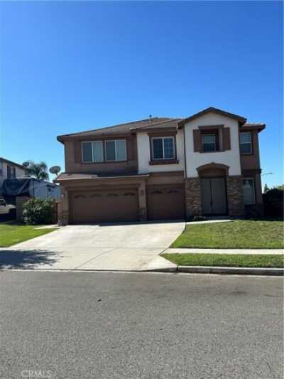 Home For Rent in Fontana, California