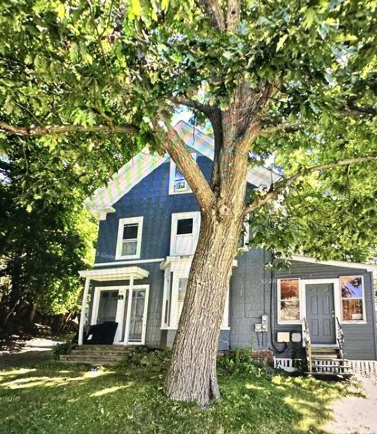 Picture of Home For Sale in Laconia, New Hampshire, United States