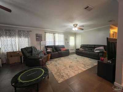 Home For Rent in Milton, Florida