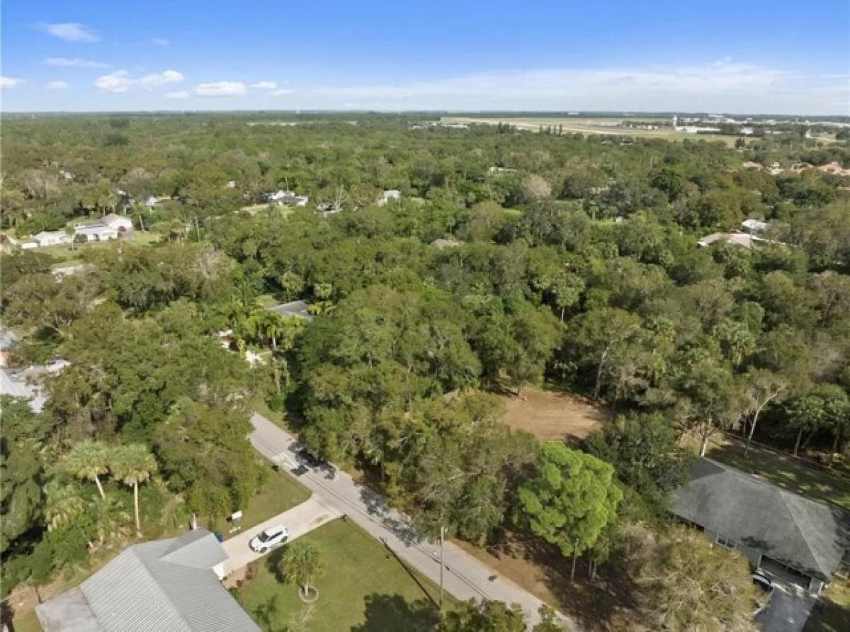 Picture of Residential Land For Sale in Vero Beach, Florida, United States