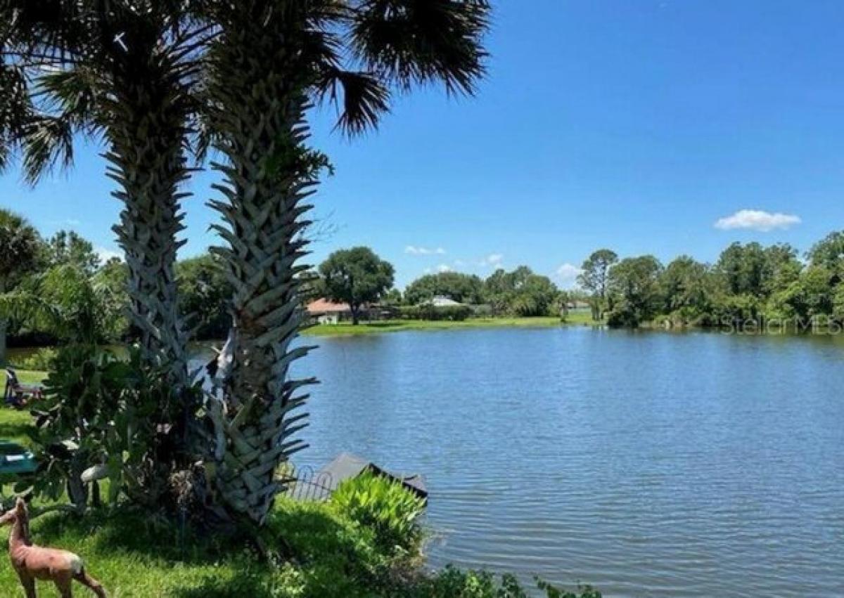 Picture of Residential Land For Sale in Palm Coast, Florida, United States