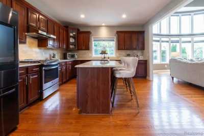 Home For Sale in Troy, Michigan