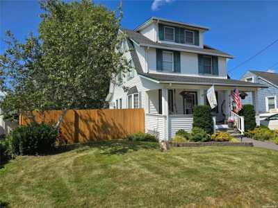 Home For Sale in Patchogue, New York