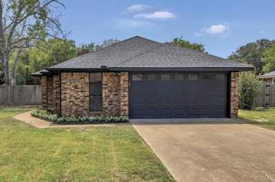 Home For Rent in Corinth, Texas