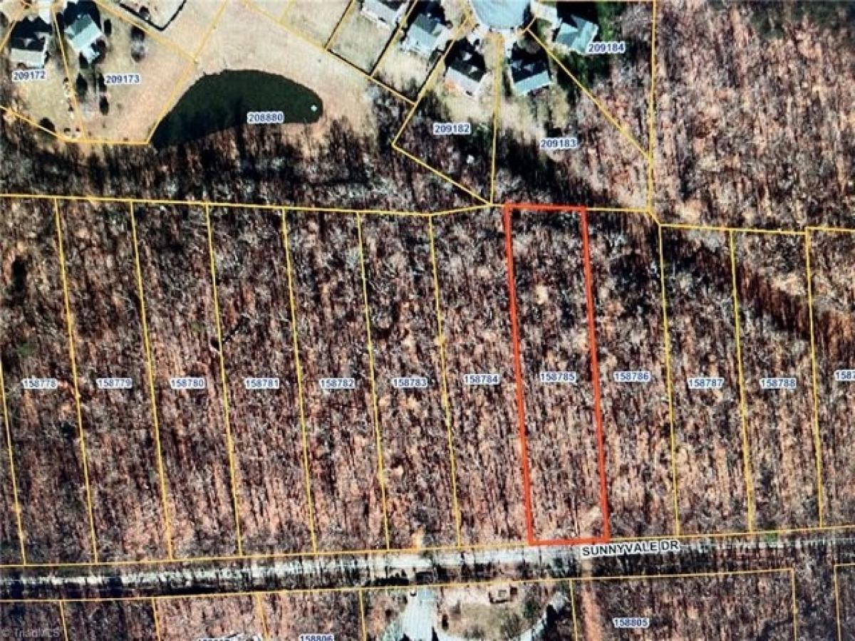 Picture of Residential Land For Sale in High Point, North Carolina, United States