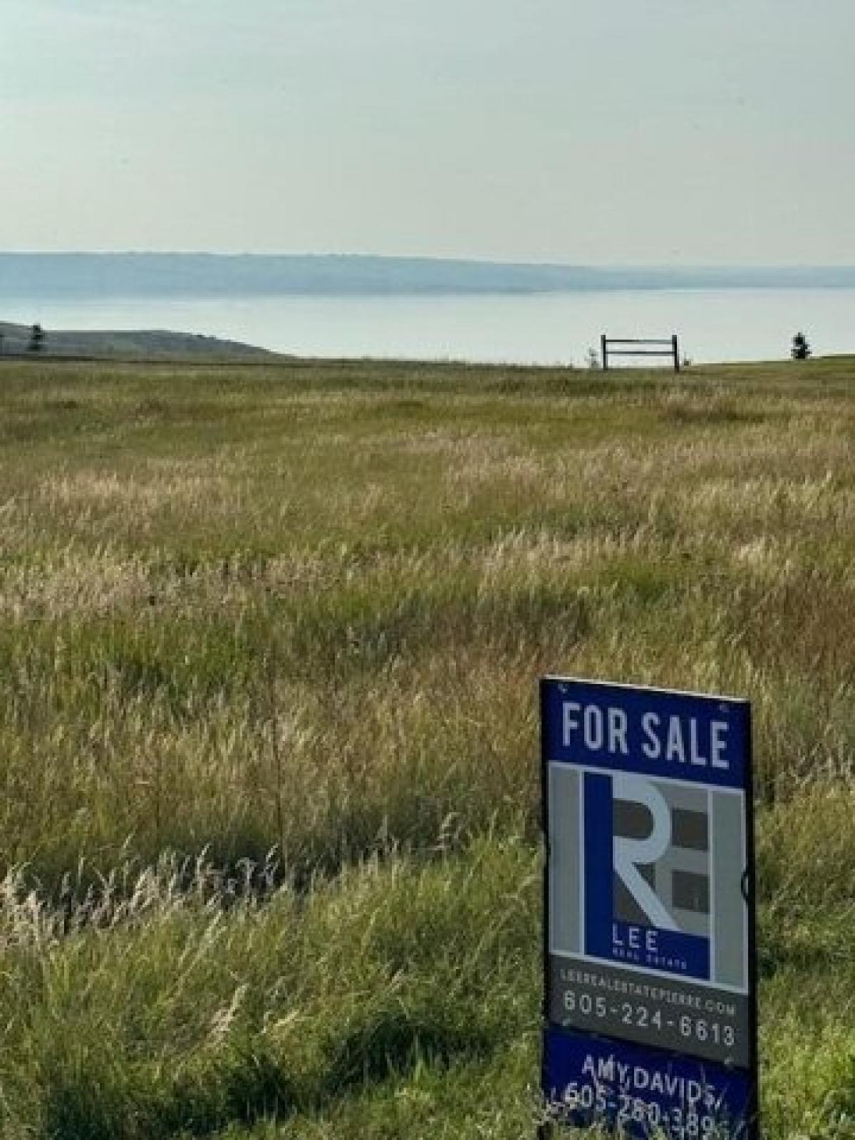 Picture of Residential Land For Sale in Fort Pierre, South Dakota, United States