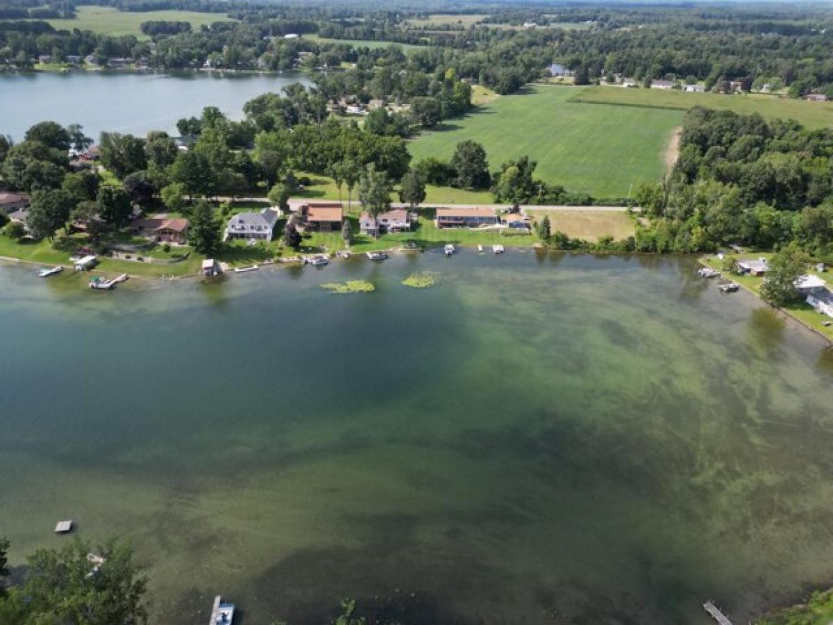 Picture of Home For Sale in Sturgis, Michigan, United States