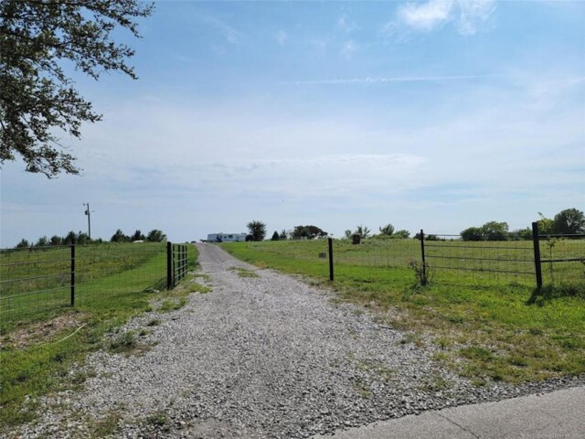 Picture of Residential Land For Sale in Porter, Oklahoma, United States