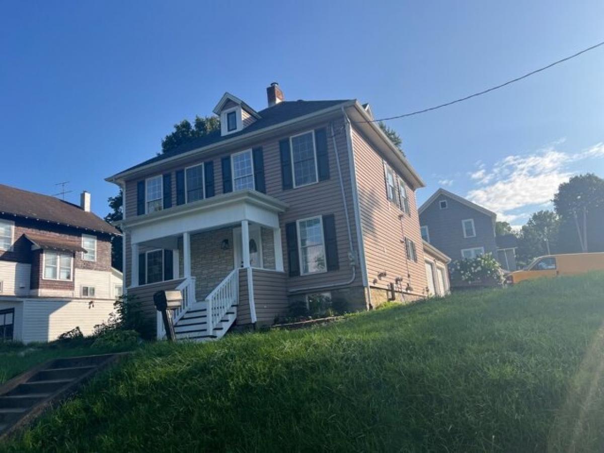 Picture of Home For Sale in Canajoharie, New York, United States