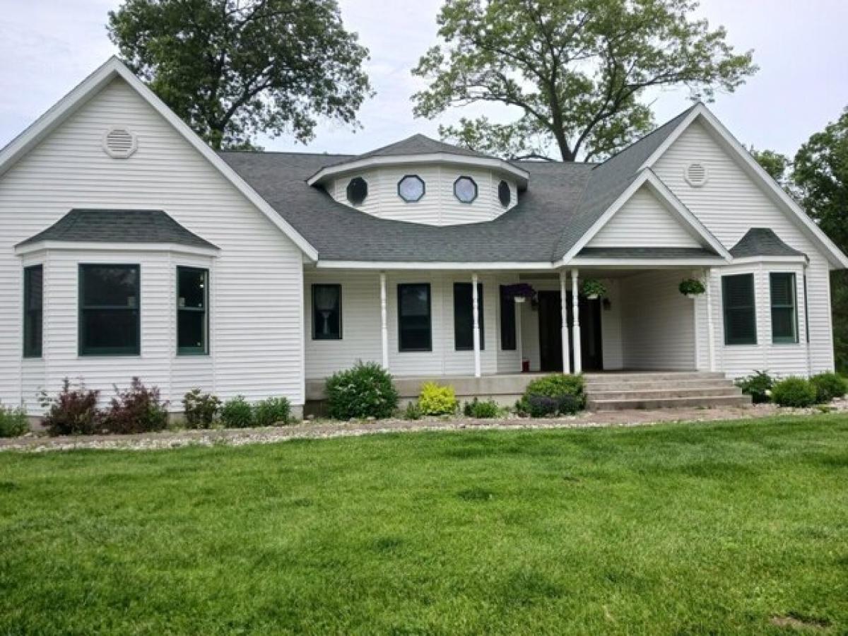 Picture of Home For Sale in Whitehall, Michigan, United States