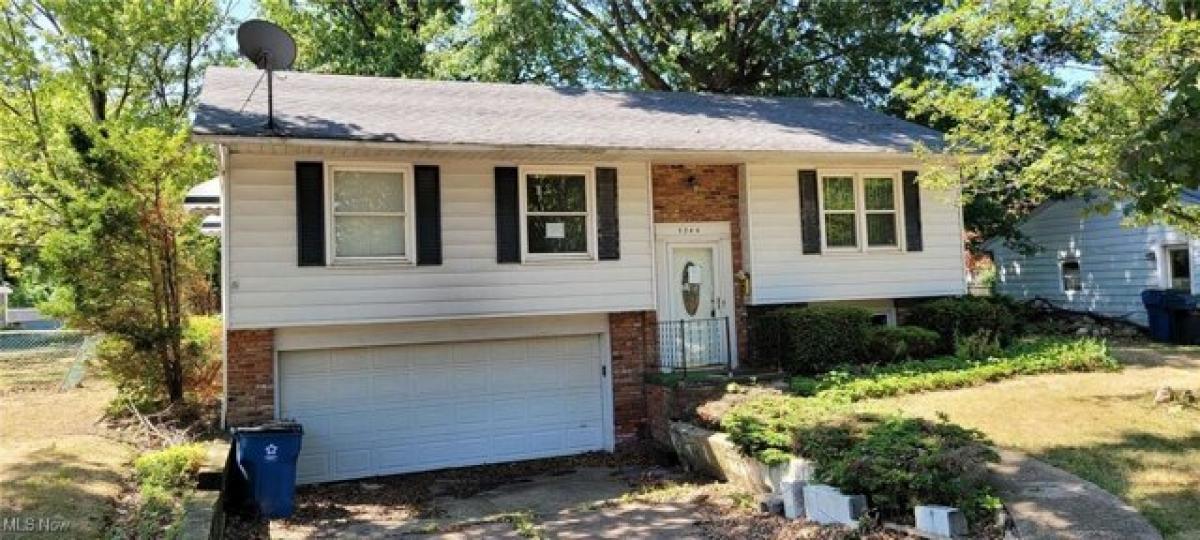 Picture of Home For Sale in Willoughby, Ohio, United States