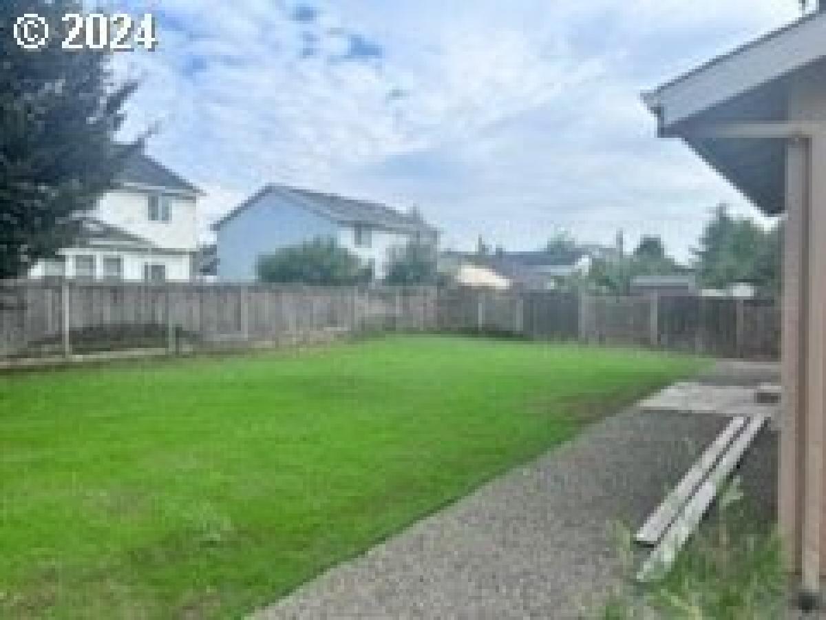 Picture of Home For Sale in Forest Grove, Oregon, United States