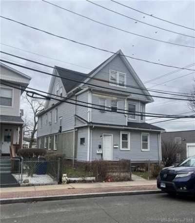 Home For Rent in Bridgeport, Connecticut