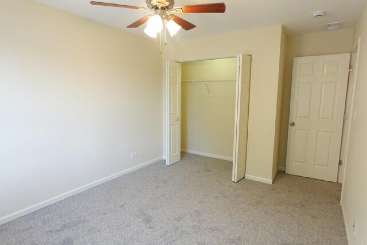 Picture of Home For Rent in Lakemoor, Illinois, United States