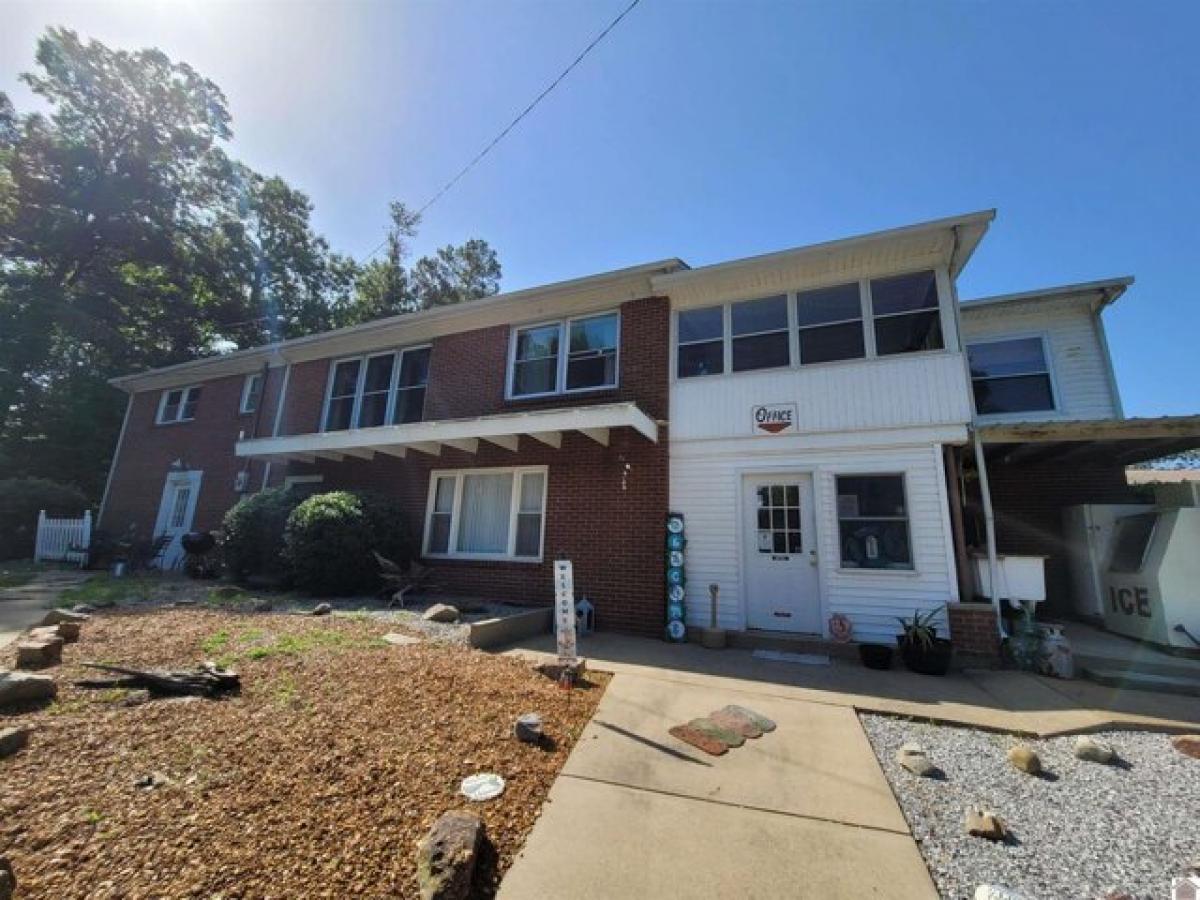 Picture of Home For Sale in Benton, Kentucky, United States