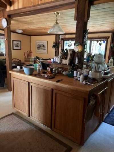 Home For Sale in Redway, California