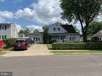 Home For Sale in Levittown, Pennsylvania