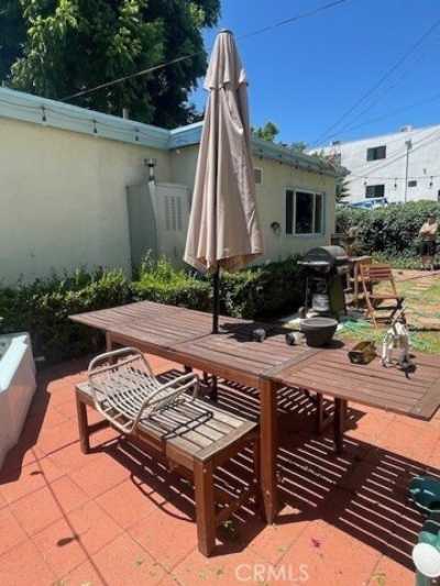 Home For Sale in Van Nuys, California