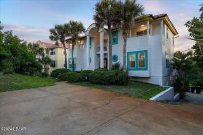 Home For Sale in Ponce Inlet, Florida