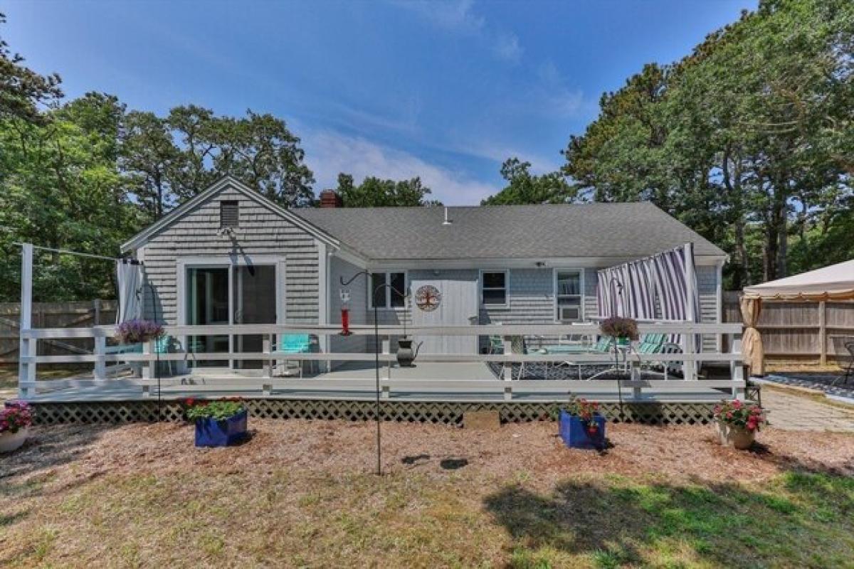 Picture of Home For Sale in Brewster, Massachusetts, United States