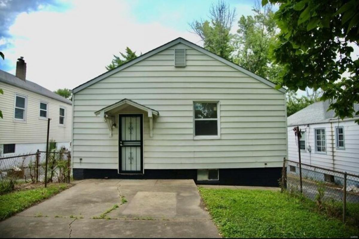 Picture of Home For Sale in Jennings, Missouri, United States