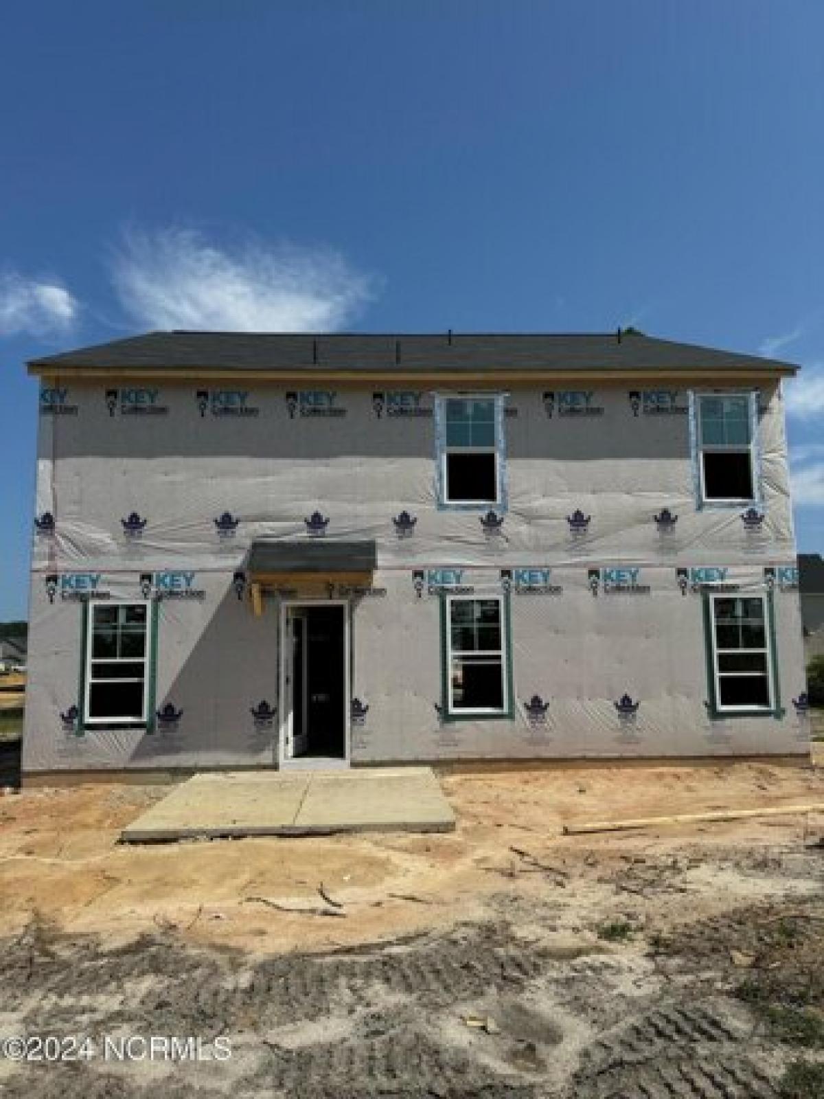 Picture of Home For Sale in Hope Mills, North Carolina, United States