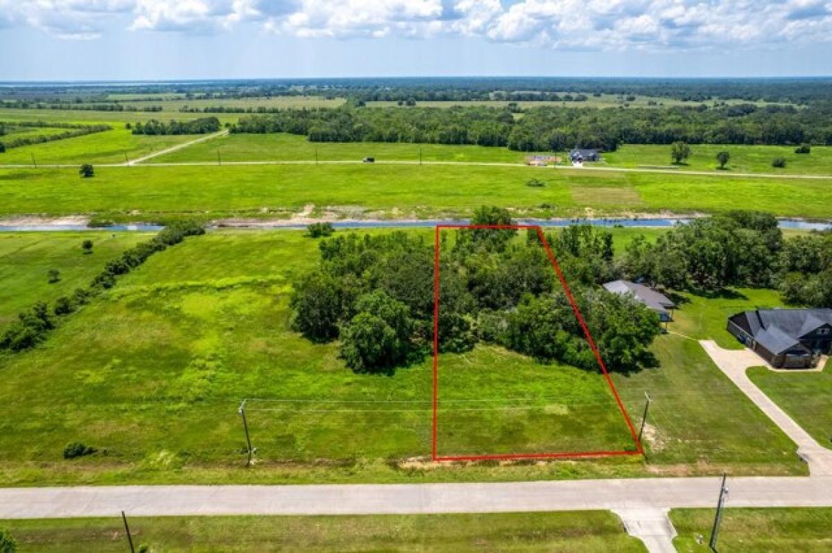 Picture of Residential Land For Sale in Angleton, Texas, United States