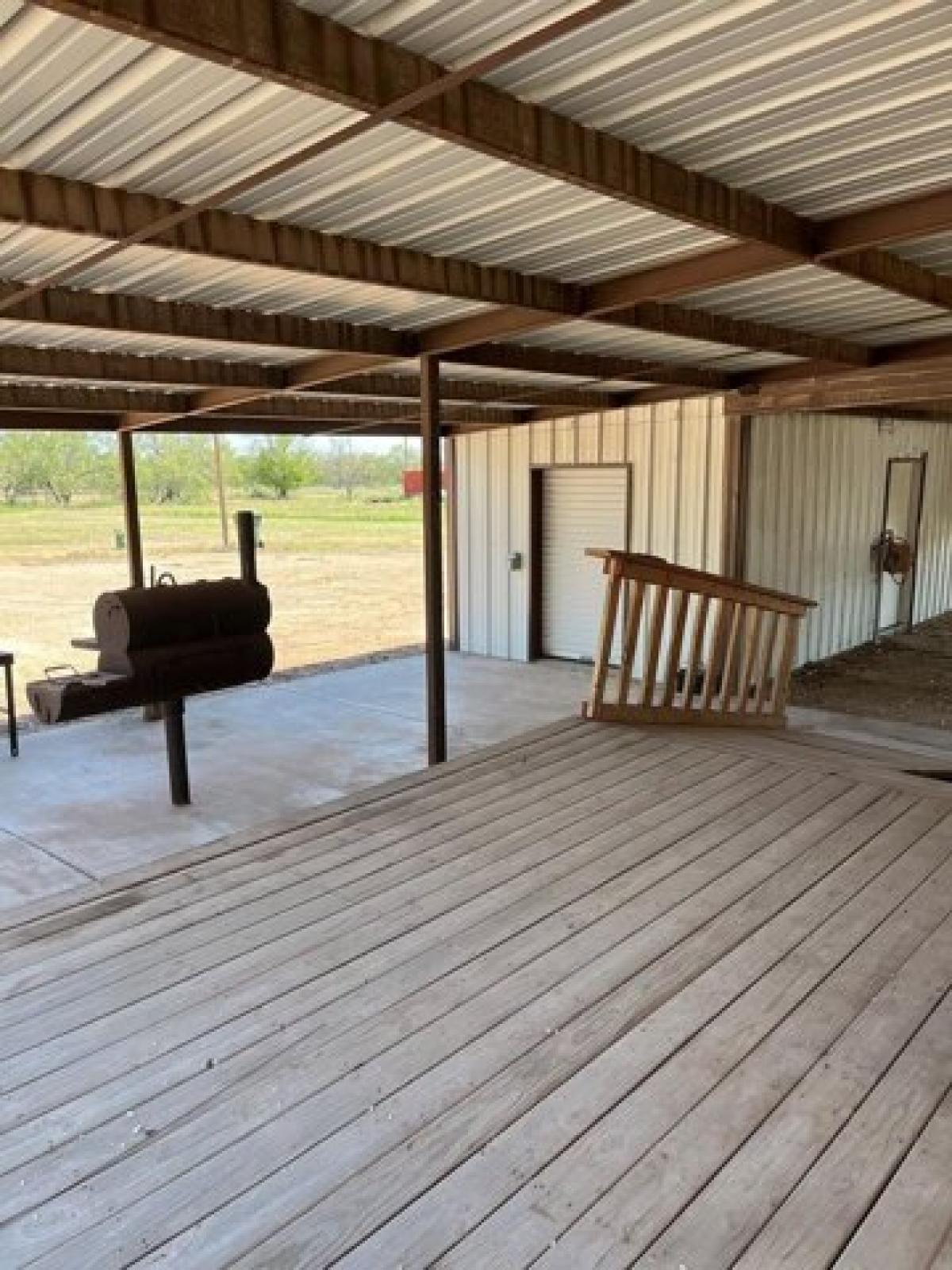 Picture of Home For Sale in Paint Rock, Texas, United States