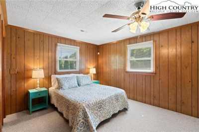 Home For Sale in Lansing, North Carolina