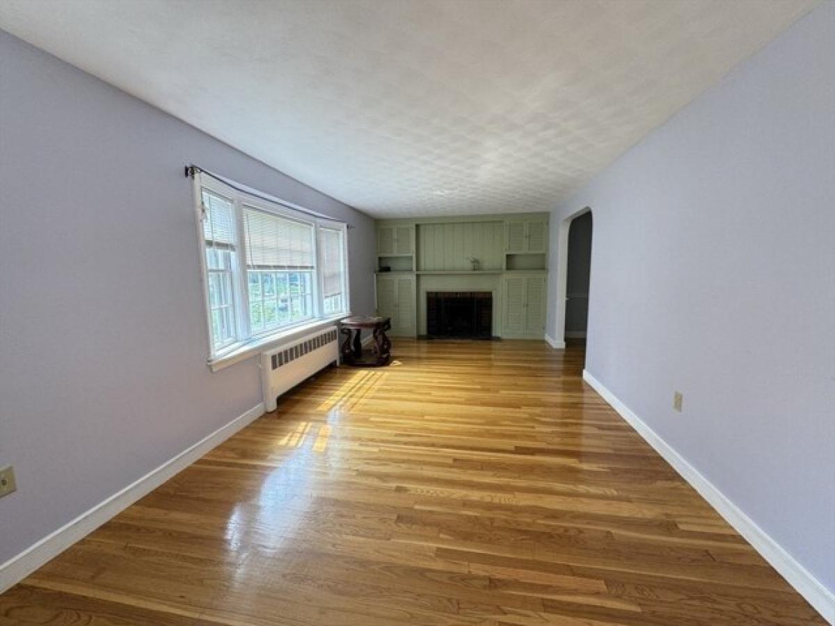 Picture of Home For Rent in Woburn, Massachusetts, United States