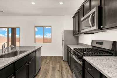 Home For Sale in Los Lunas, New Mexico