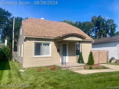 Home For Sale in Roseville, Michigan